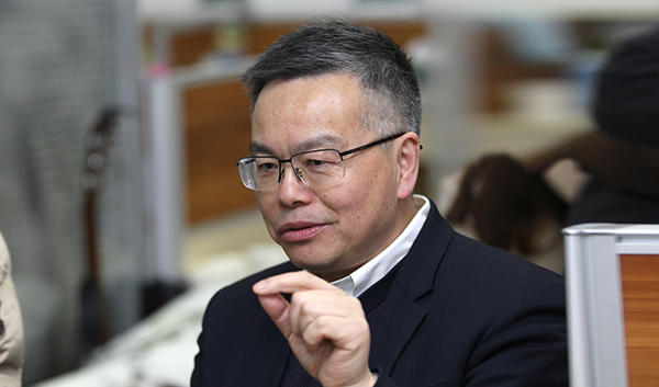 http://image.thepaper.cn/wap/image/6/931/533.jpg