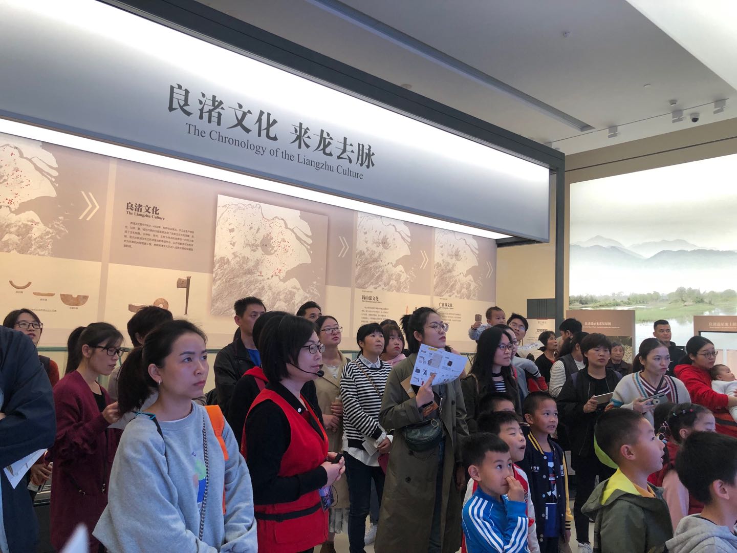 参观良渚博物院.jpg