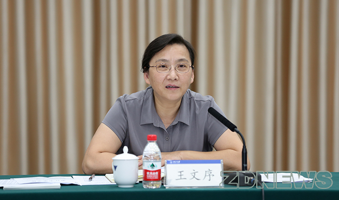 王文序副省长来校调研科研工作